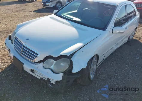 2006 Mercedes-Benz C 280 Luxury 4Matic из США, поврежденный, VIN WDBRF92H96F770179
